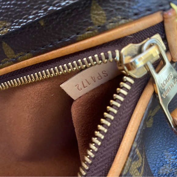 Louis Vuitton monogram Olympe purse - Picture 8 of 13